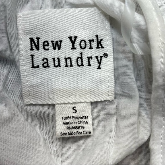 New York Laundry Accordion Pleated Tank Top - Picture 4 of 12